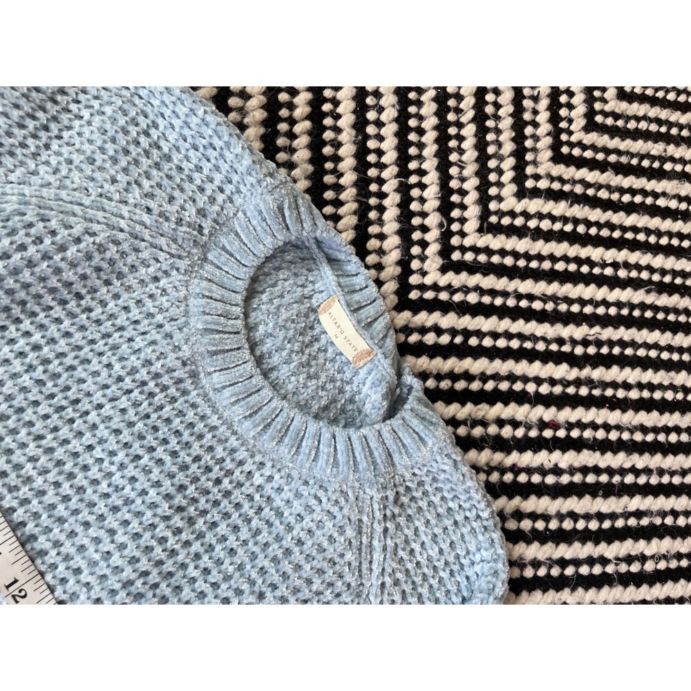 Altar'd State Womens Blue Chenille Waffle Knit Crewneck Sweater Size M Pullover - Picture 6 of 8